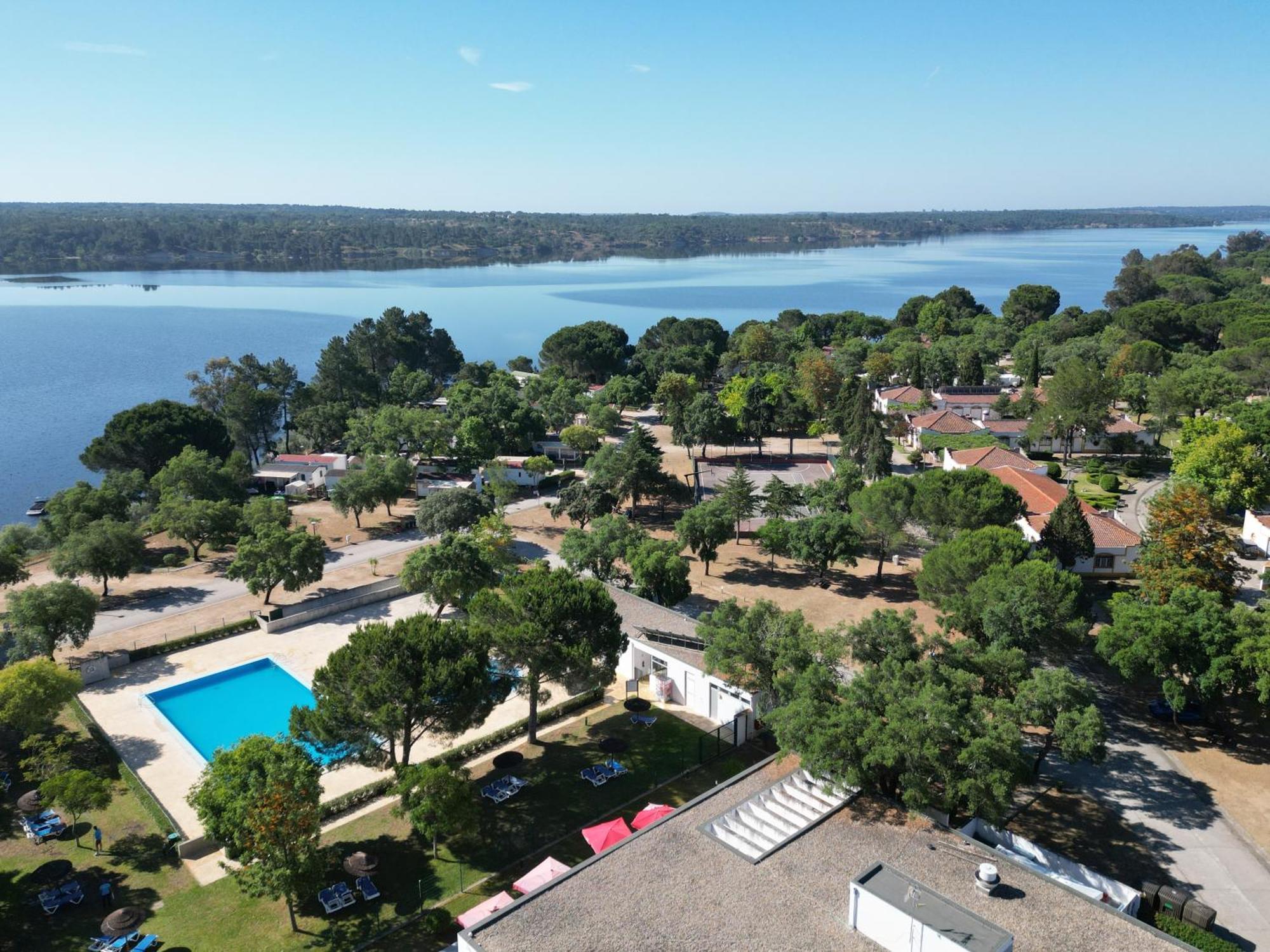 فندق Parque De Campismo Orbitur مونتارجيل المظهر الخارجي الصورة