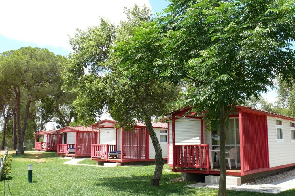 فندق Parque De Campismo Orbitur مونتارجيل المظهر الخارجي الصورة